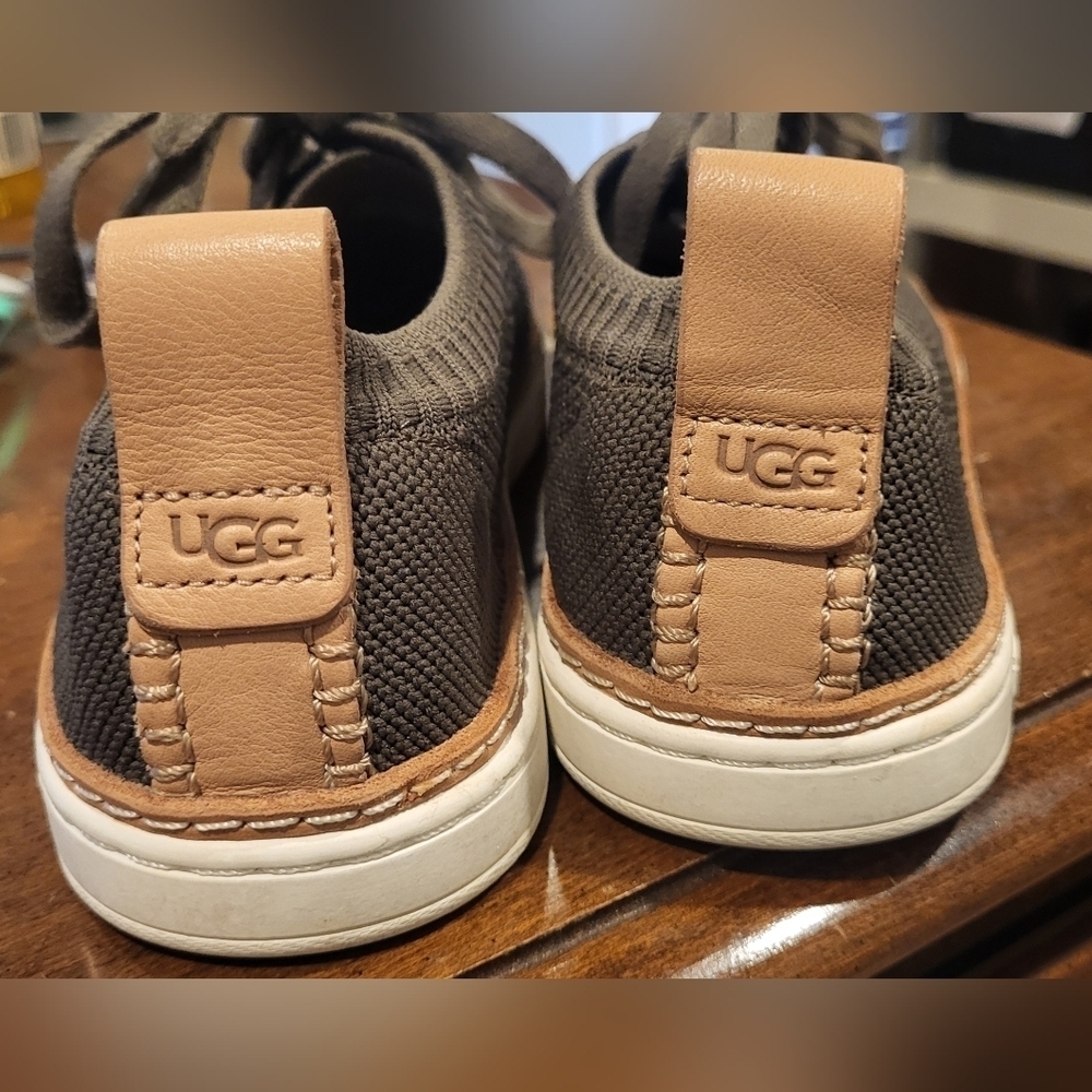 UGG Women's Sidney Sneaker USA OLIVE GREEN Knit Mesh Size 7.5 - Picture 6 of 10